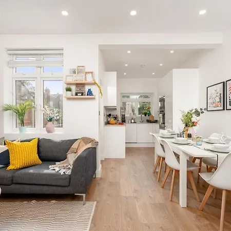 Enfield House 4 Bedroom-North London-Free Parking Exterior photo