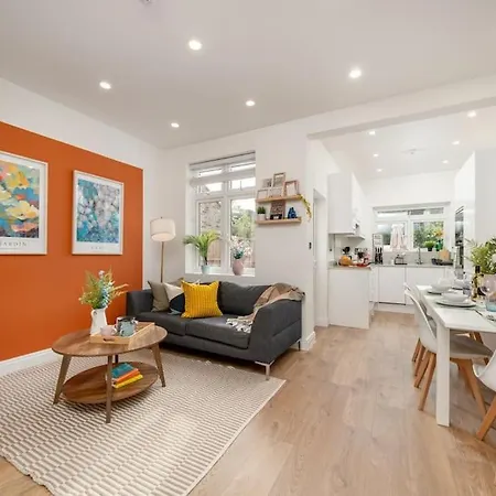 Enfield House 4 Bedroom-North London-Free Parking Exterior photo