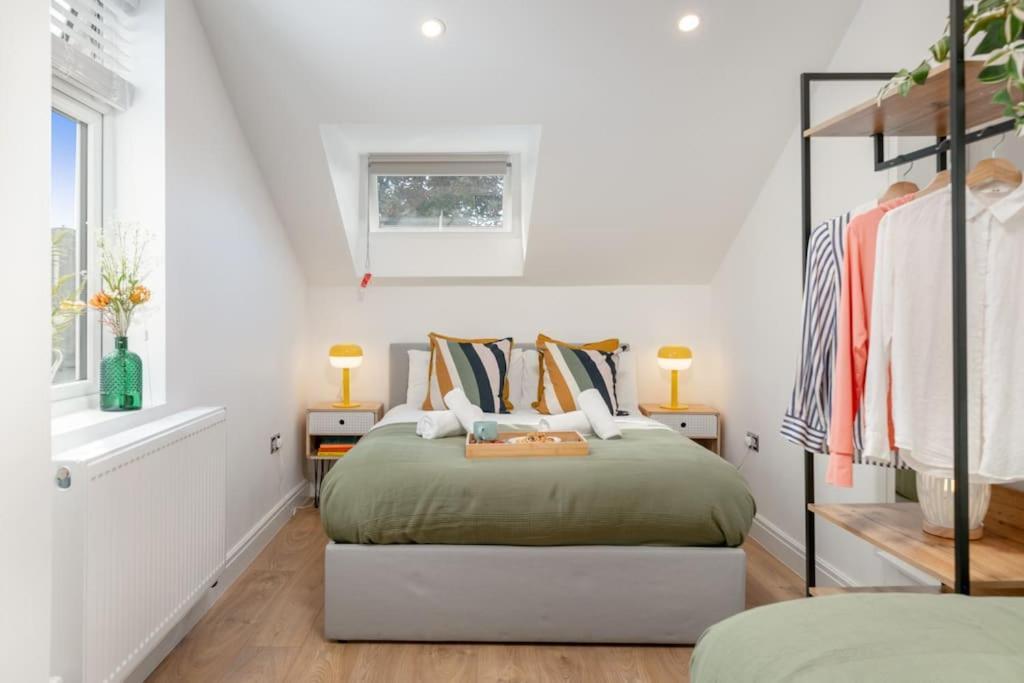 House 4 Bedroom-north London-free Parking * Enfield