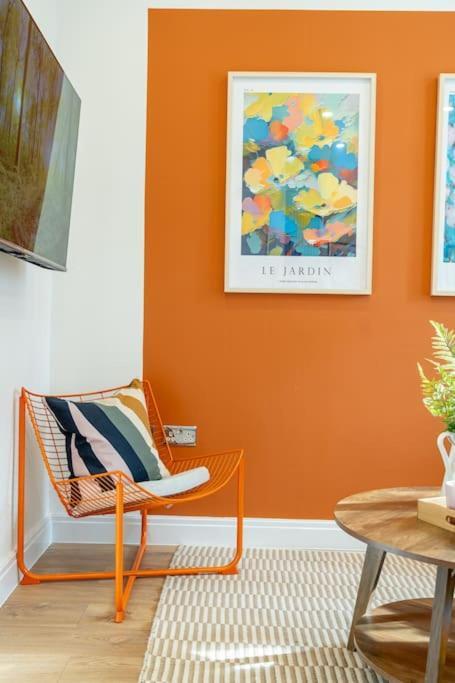 Holiday home House 4 Bedroom-north London-free Parking